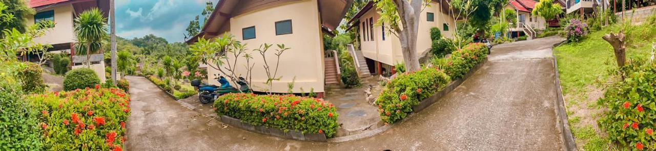 Tanouy Garden Villa Baan Khai Exterior photo